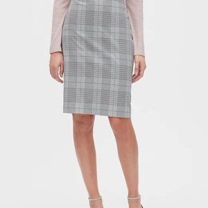 Plaid Pull-On Pencil Skirt